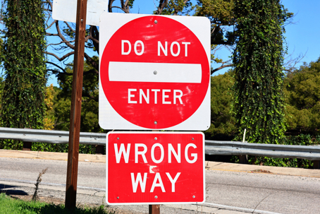 Do Not Enter – Wrong Way traffic sign stock photo